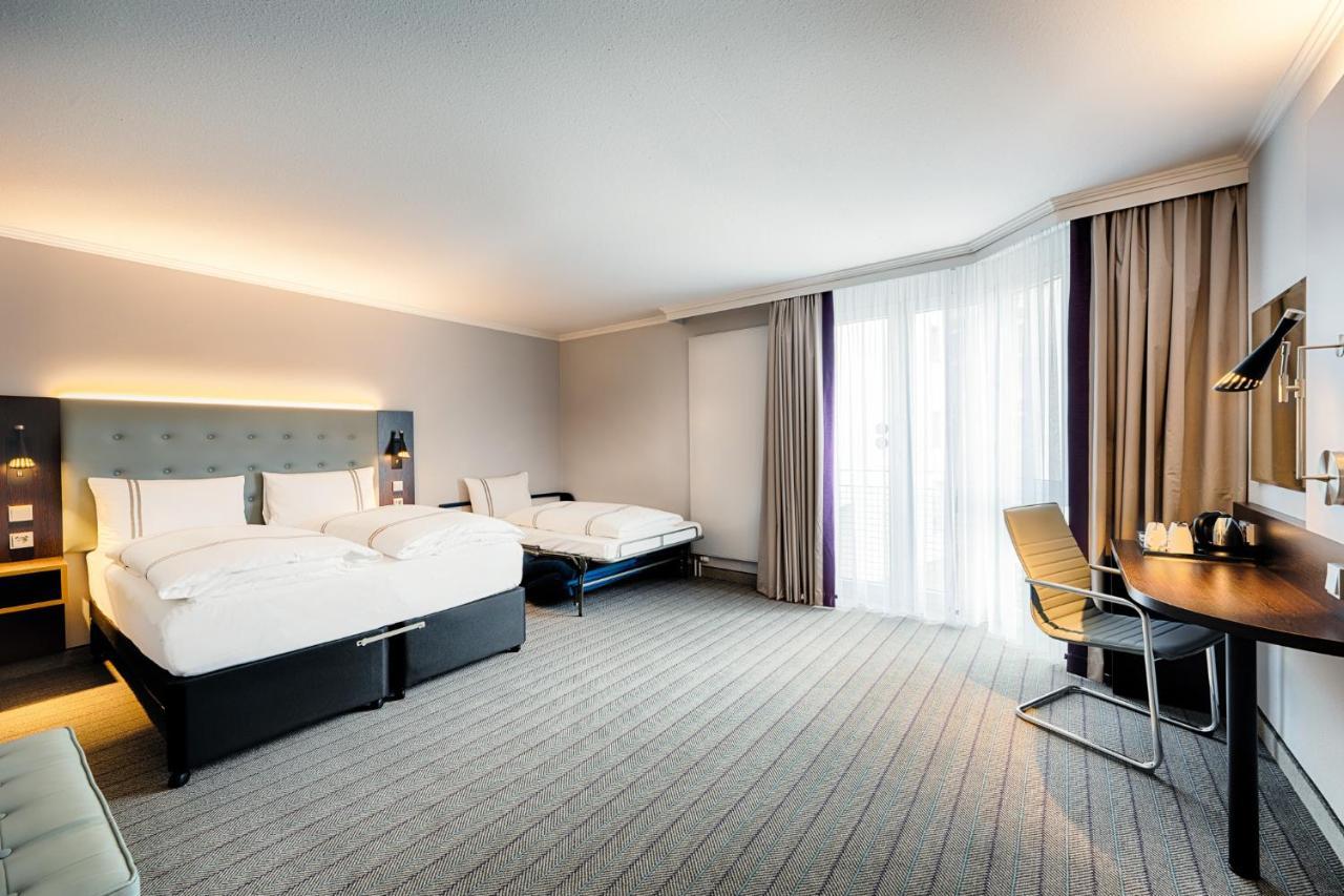 Premier Inn Stuttgart Bad Cannstatt Екстер'єр фото