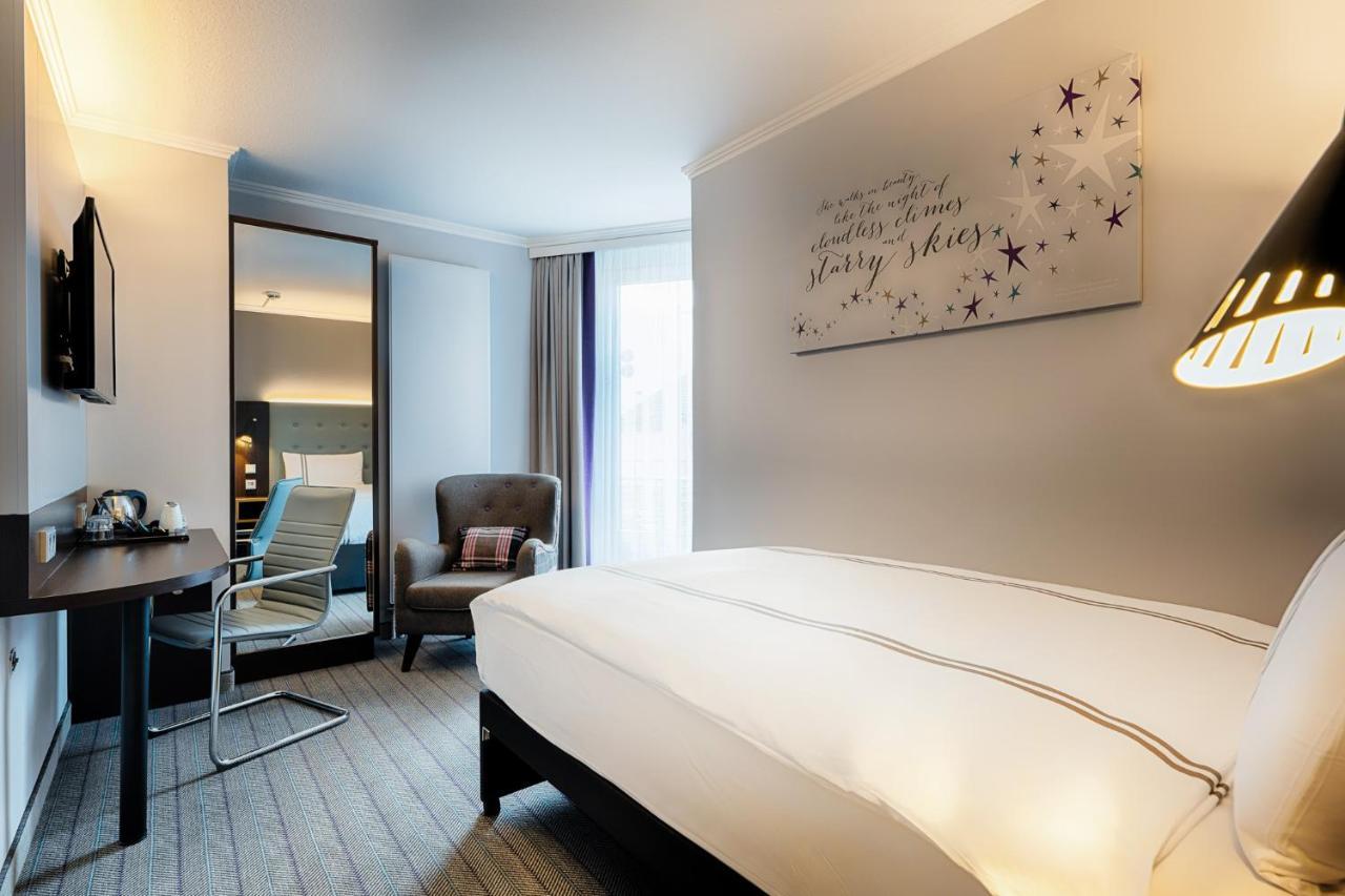 Premier Inn Stuttgart Bad Cannstatt Екстер'єр фото