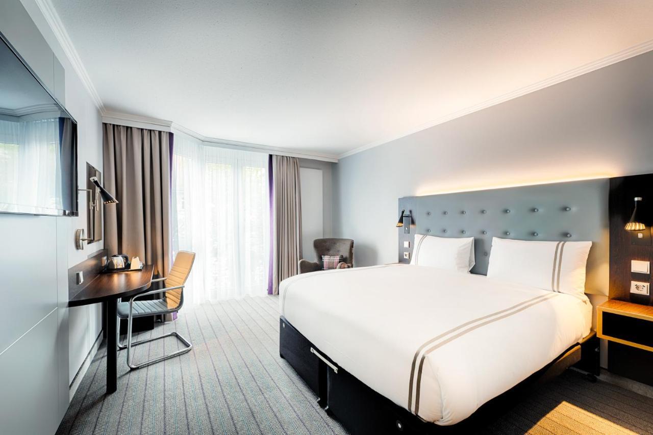 Premier Inn Stuttgart Bad Cannstatt Екстер'єр фото