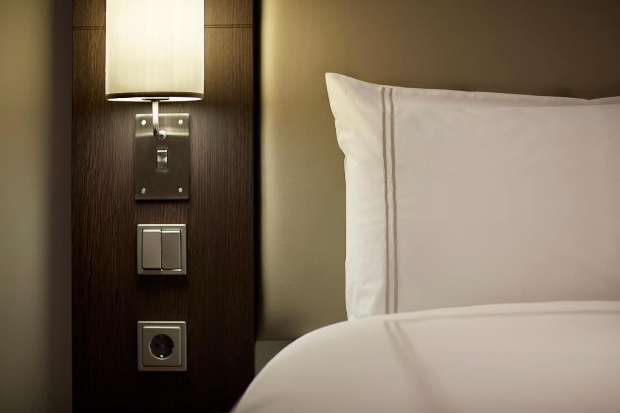 Premier Inn Stuttgart Bad Cannstatt Екстер'єр фото