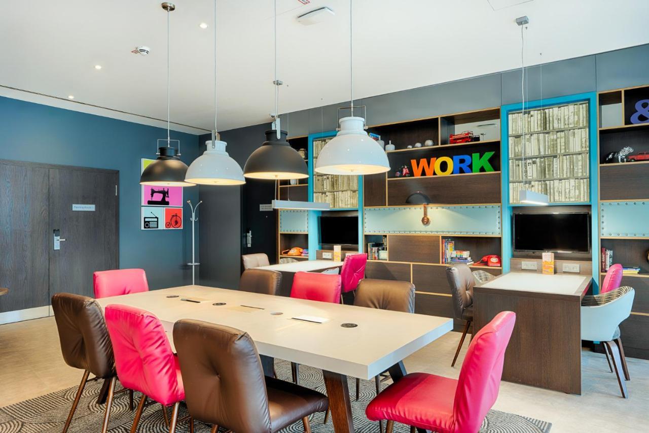Premier Inn Stuttgart Bad Cannstatt Екстер'єр фото