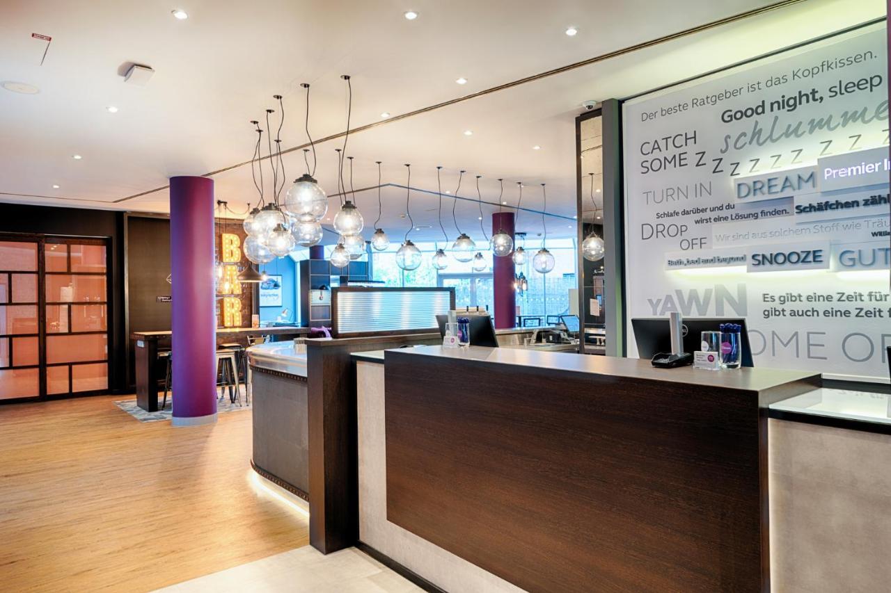 Premier Inn Stuttgart Bad Cannstatt Екстер'єр фото